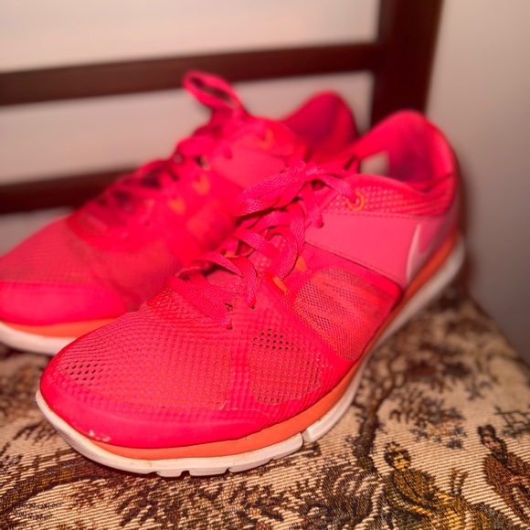 🔥 Nike Flex Women’s Training Running Shoes – Hot Pink / Orange – Size 8 - Picture 4 of 14